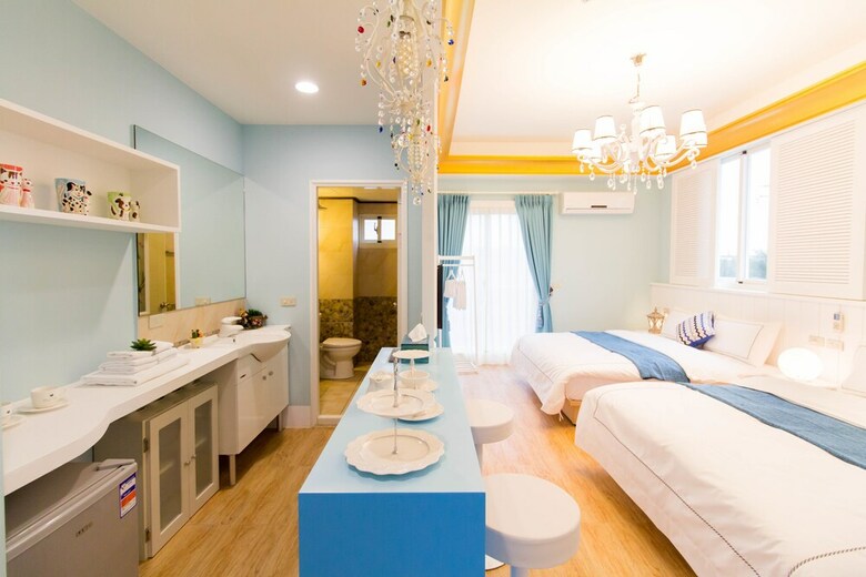 Alice Wonderland B&B