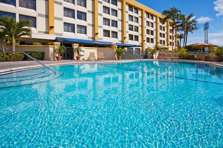 Hotel Holiday Inn Express & Suites Miami - Hialeah