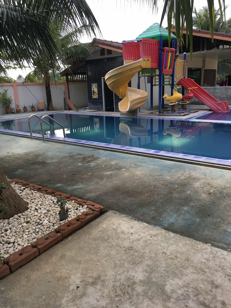 Hotel P & P Resort