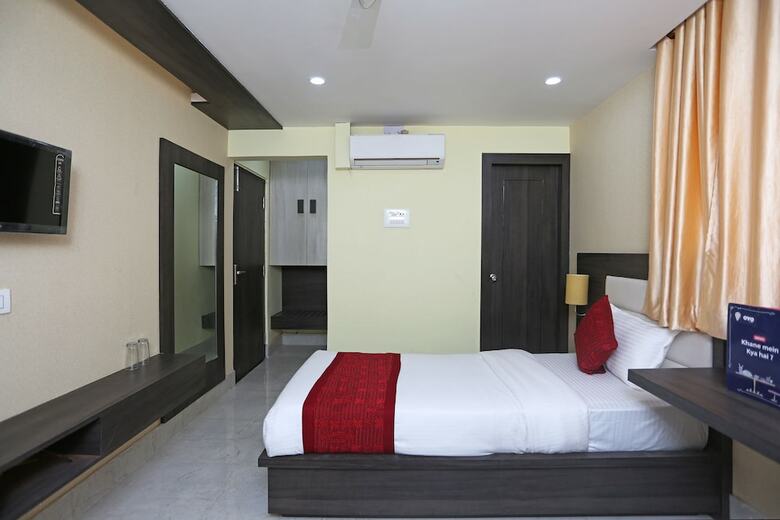 Oyo 6709 Hotel L N International