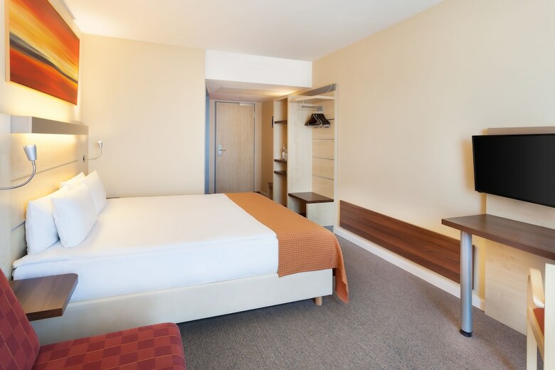 Hotel Holiday Inn Express Nuernberg-schwabach