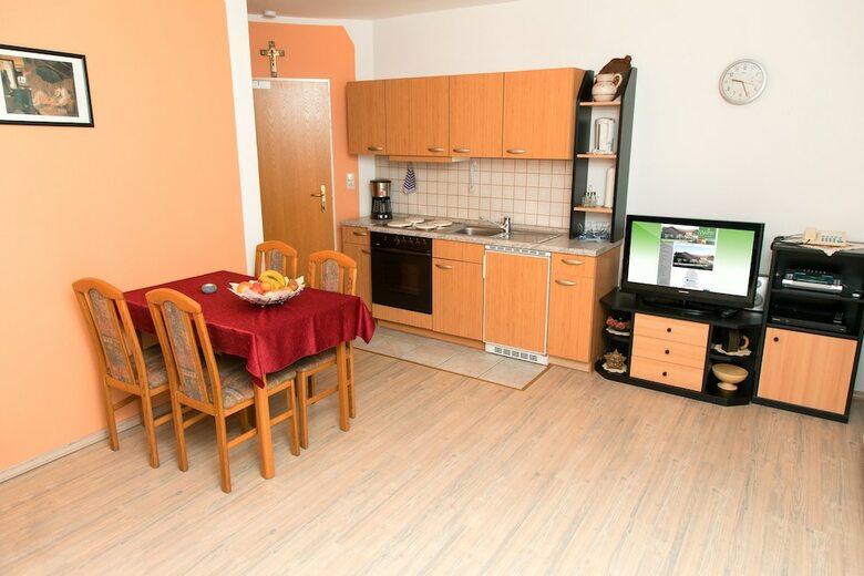 Apartamento En Un Ambiente Familiar Con Parque Infantil