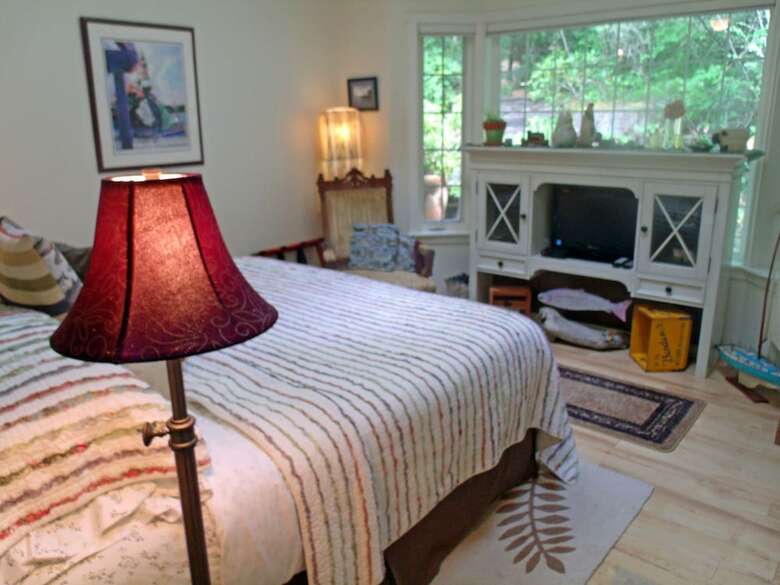 Inn To The Woods Bed And Breakfast