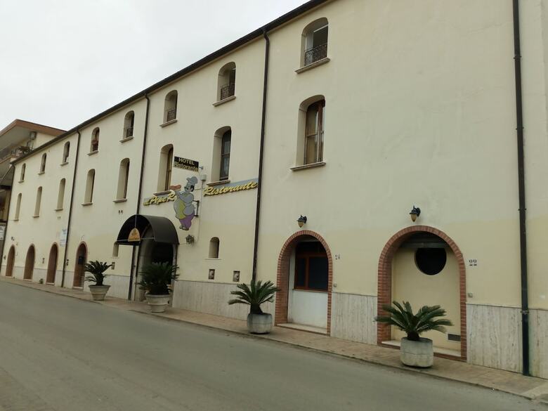 Hotel Tavernola Locanda Di Campagna