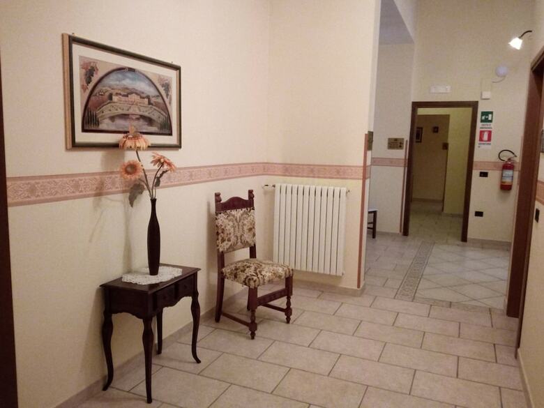 Hotel Tavernola Locanda Di Campagna