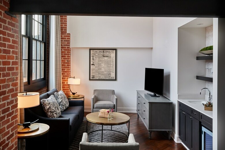 Foundry Hotel Asheville, Curio Collection By Hilton