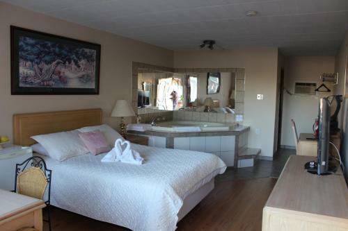Motel Ritz Inn Niagara & Wedding Chapel