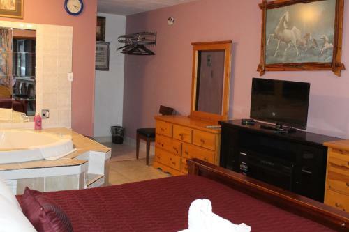 Motel Ritz Inn Niagara & Wedding Chapel