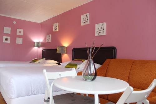 Motel Ritz Inn Niagara & Wedding Chapel