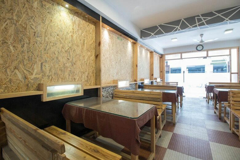 Hotel Oyo 11959 Seven Olives