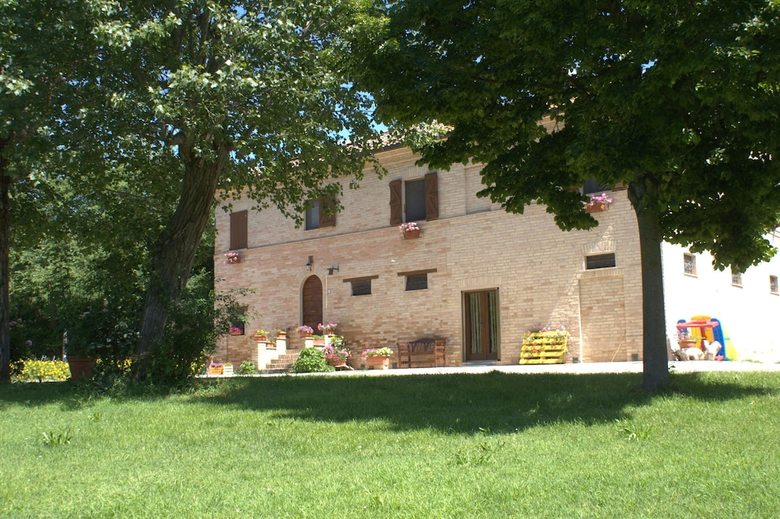 Bed & Breakfast Casa Il Girasole Marche Con Piscina