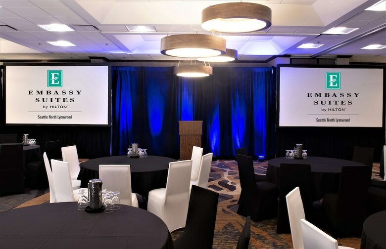 Hotel Embassy Suites By Hilton Seattle North Lynnwood