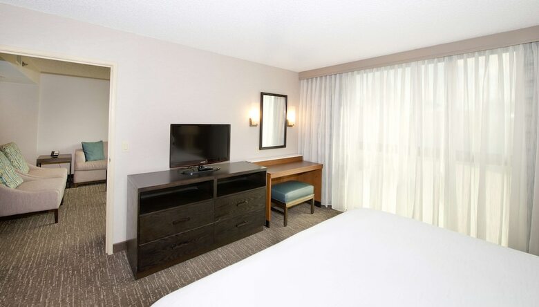 Hotel Embassy Suites By Hilton Seattle North Lynnwood