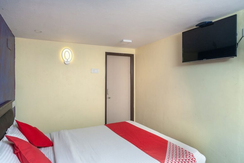 Hotel Oyo 13006 Arumbakkam Inn