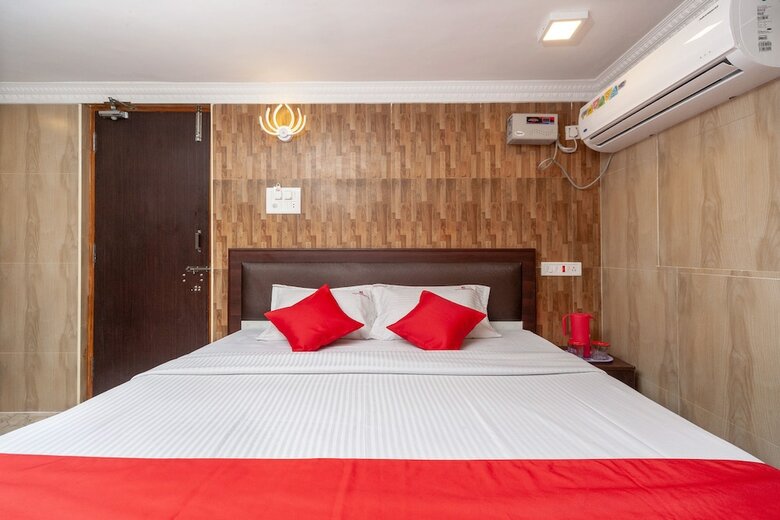 Hotel Oyo 13006 Arumbakkam Inn