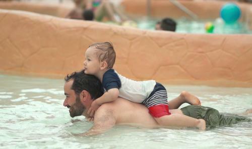 Hotel Americana Waterpark Resort & Spa