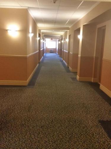 The Glengate Hotel & Suites