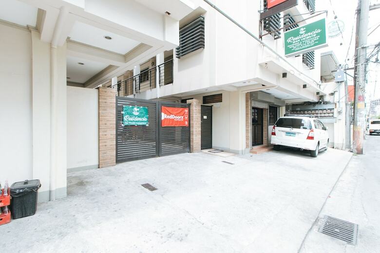Hotel Reddoorz Near Pasay Taft