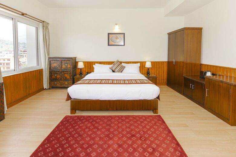 Hotel Mukhum International