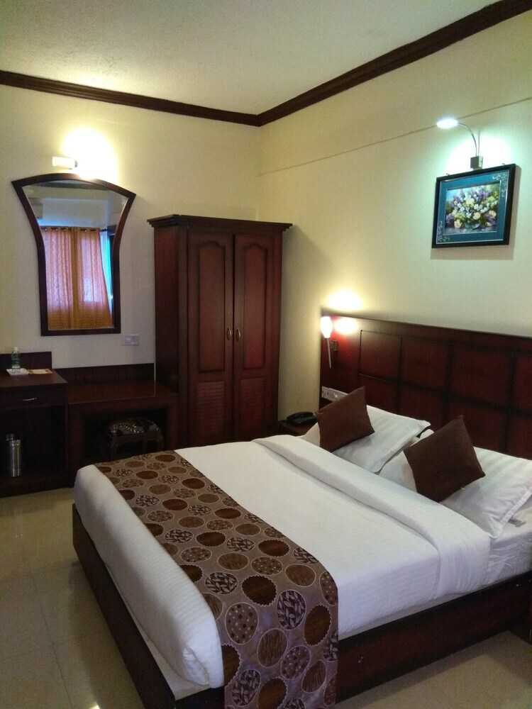 Alleppey Prince Hotel