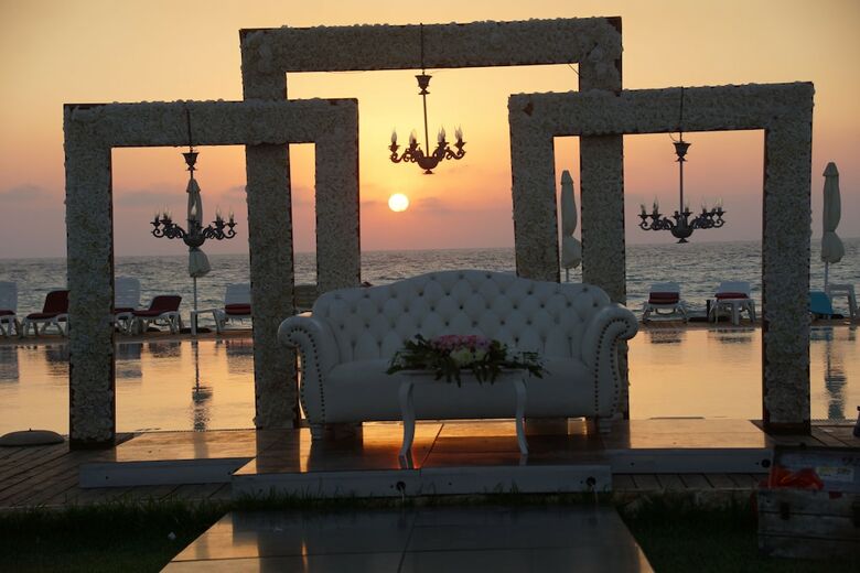 Hotel Damour Country Club