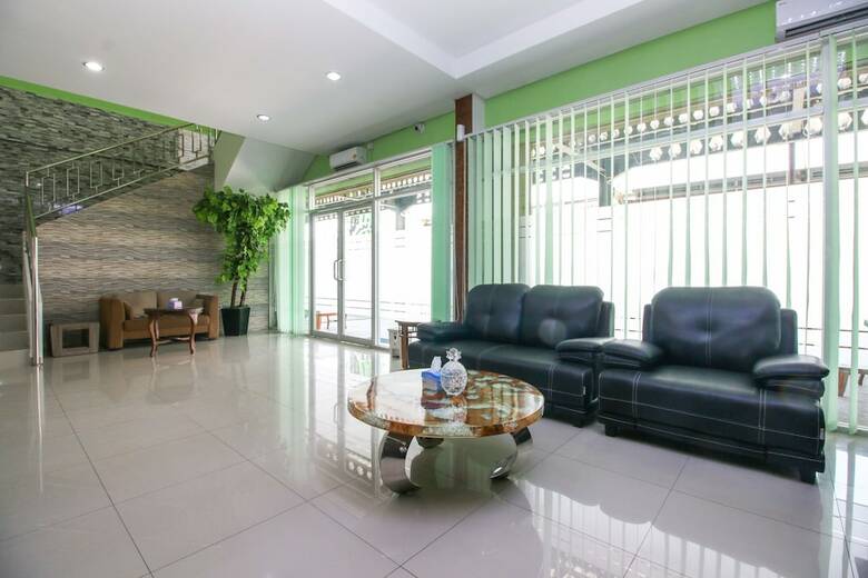 Hotel Airy Bandara Adi Soemarmo 3 Solo
