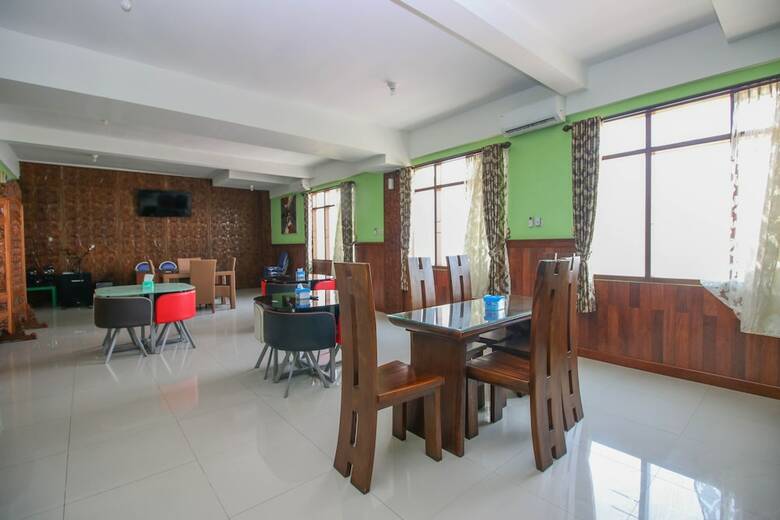 Hotel Airy Bandara Adi Soemarmo 3 Solo