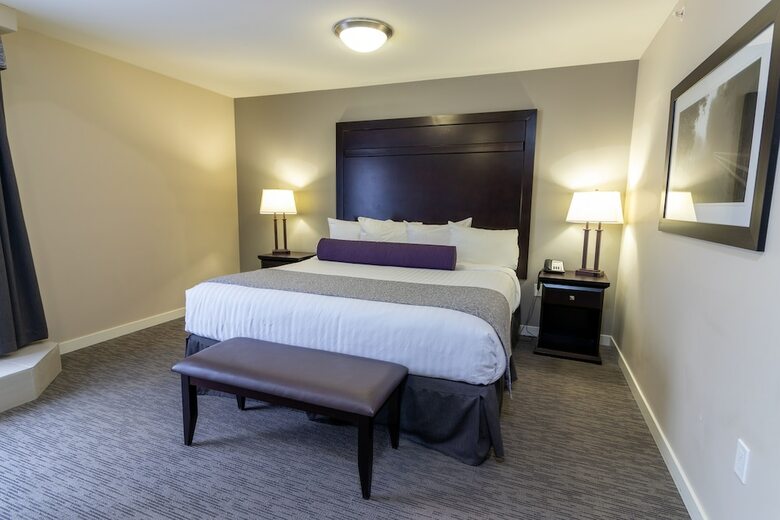 Hotel The Kanata By Bcminns Blairmore