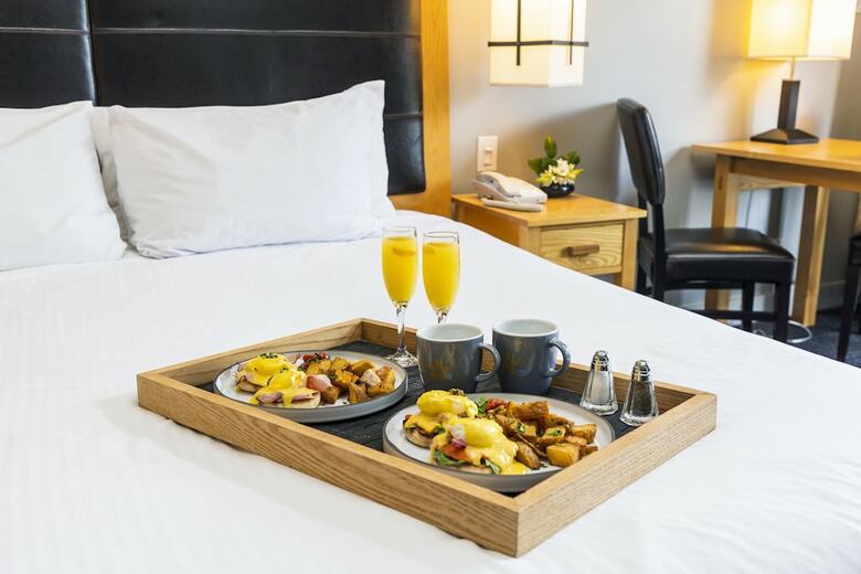 Hotel Brentwood Bay Resort & Spa