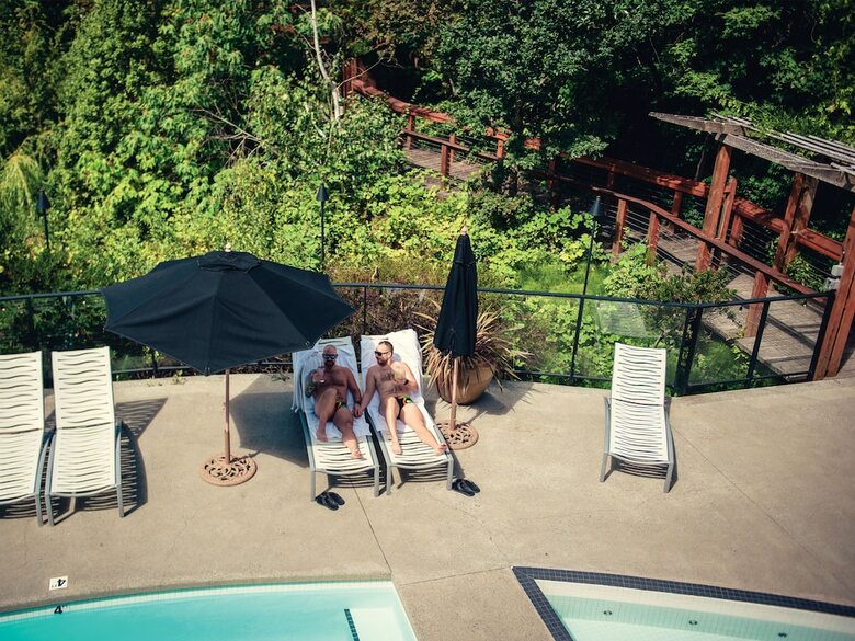 Hotel Brentwood Bay Resort & Spa