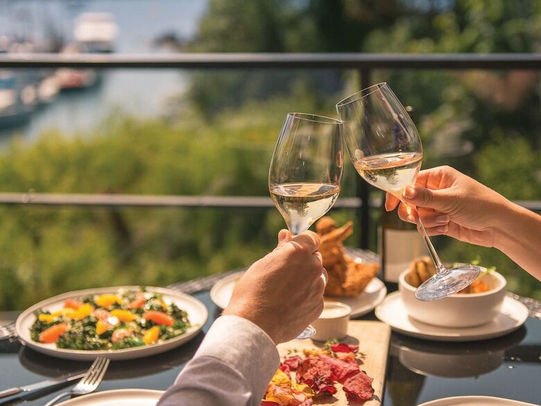 Hotel Brentwood Bay Resort & Spa