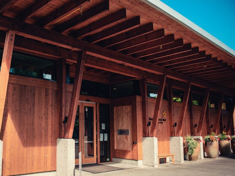 Hotel Brentwood Bay Resort & Spa