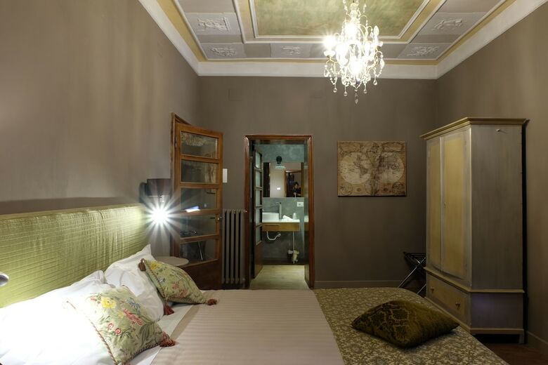 Hotel La Rocca Guest House & Spa