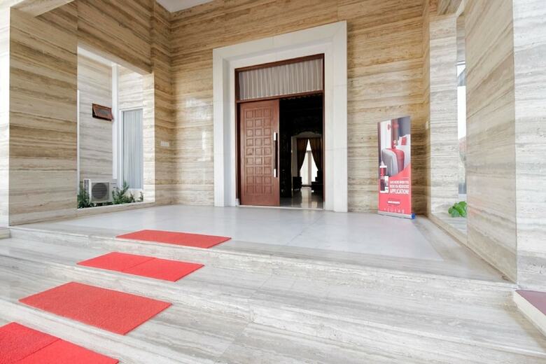 Hotel Reddoorz Plus Near Ragunan Zoo