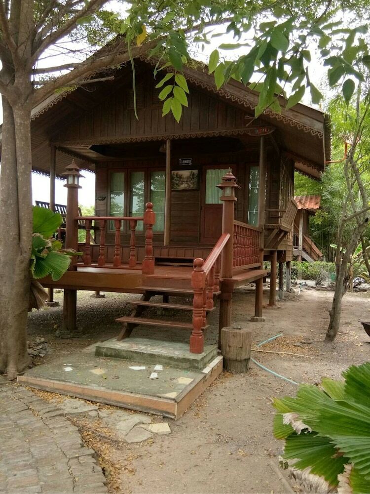 Hotel Vassanadee Resort And Camp