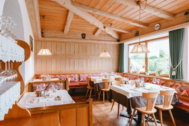 Hostal Hotel Restaurant Alpenrose