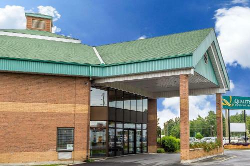Hotel Quality Inn & Suites Hawkesbury