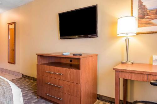 Hotel Quality Inn & Suites Hawkesbury