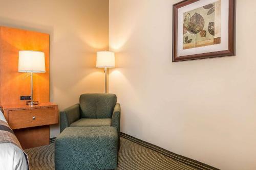 Hotel Quality Inn & Suites Hawkesbury