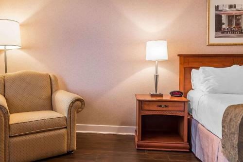 Hotel Quality Inn & Suites Hawkesbury