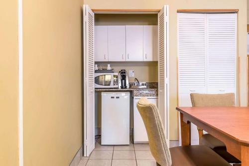 Hotel Quality Inn & Suites Hawkesbury