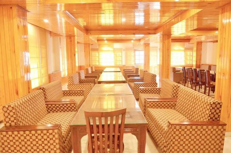 Hotel Atul Regency