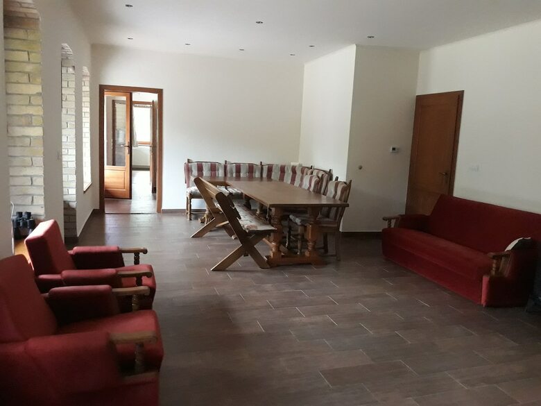 Hotel V�r�s-cser Vend�gh�z