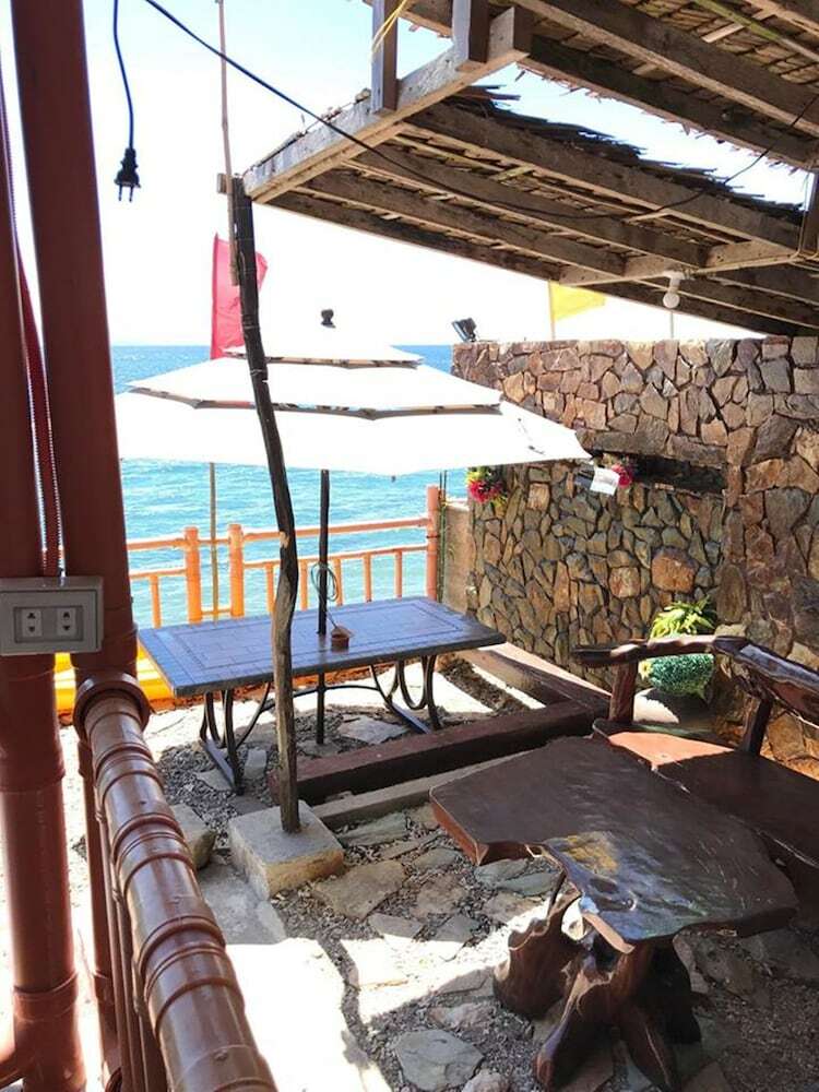 Hotel Breazy Beach House