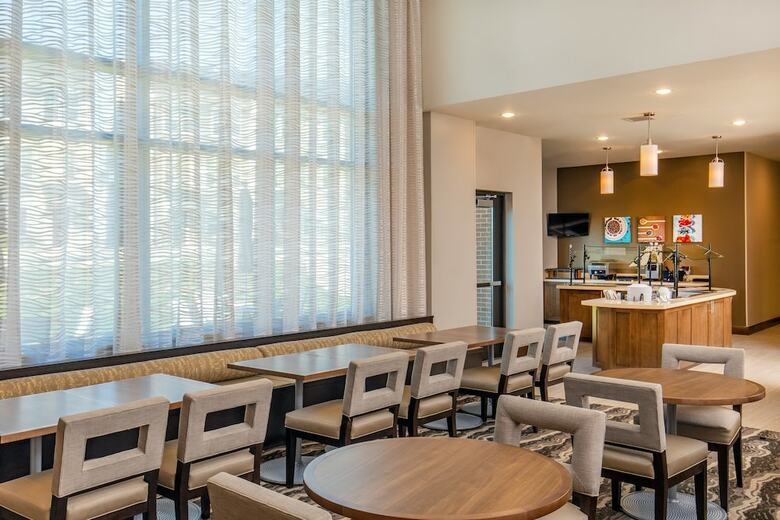 Hotel Staybridge Suites Charlottesville Airport