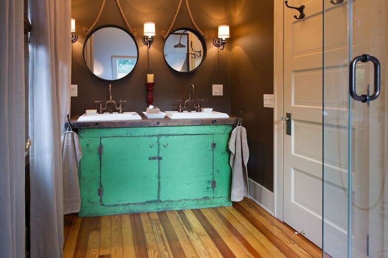 Bed & Breakfast Kara's Kottages @ N. Clarendon St.