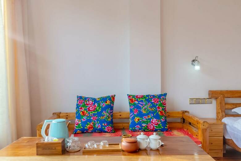 Hotel Taoyuan Sanshe Guesthouse