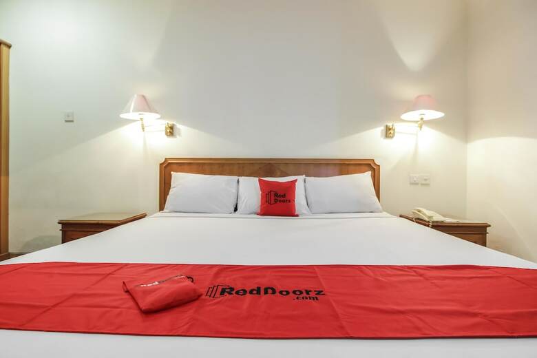 Hotel Reddoorz Plus Near Gbk Senayan
