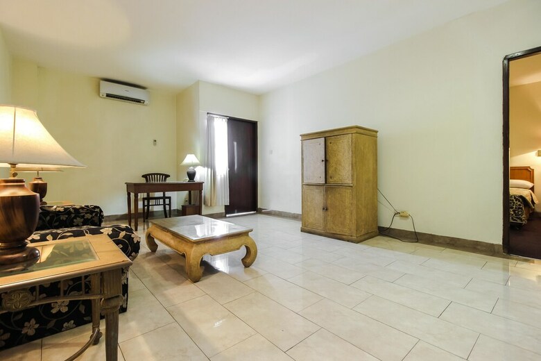 Hotel Reddoorz Plus Near Gbk Senayan