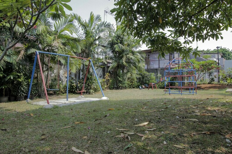 Hotel Reddoorz Plus Near Gbk Senayan
